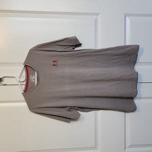 Under Armour heat gear t-shirt, gray with red logo, men's 2XL loose fit